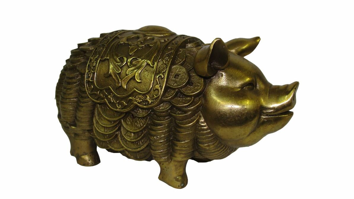 amulet pray for good luck and prosperity - pig